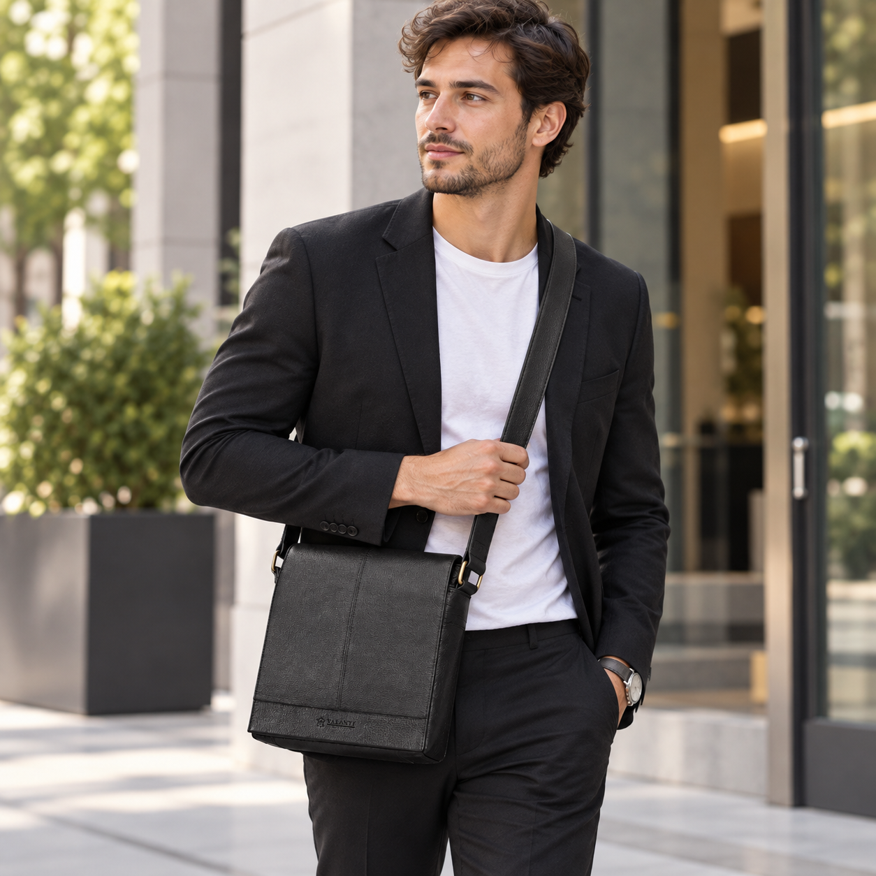 VALANTI Men's Black Leather Crossbody Bag Shoulder Messenger Work Travel Daily UK 2 VALANTI Men's Black Leather Crossbody Bag Shoulder Messenger Work Travel Daily UK - Image 2